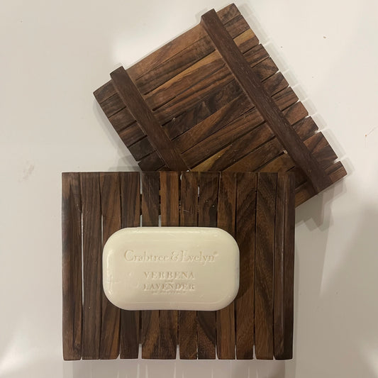 Rectangular slated soap dish